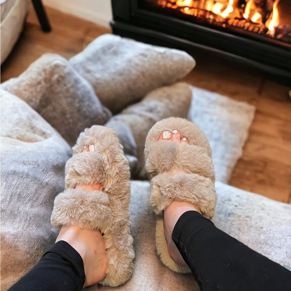 New! ☆ Super Cozy Light Coffee Brown Slide-On Fuzzy Shoes